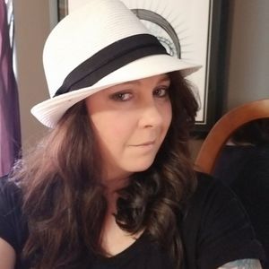 Meet your Posher, Heidi